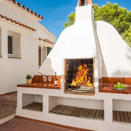 Villa Sescaleta By Punta Prima (Menorca)